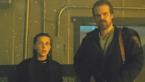 Millie Bobby Brown acusa David Harbour, ex de Lily Allen, de assédio moral e intimidação, diz site